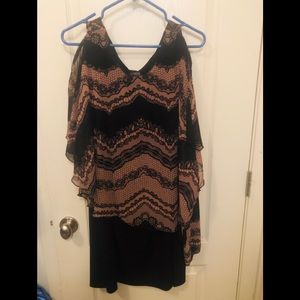 Beautiful Mid thigh, very flattering.